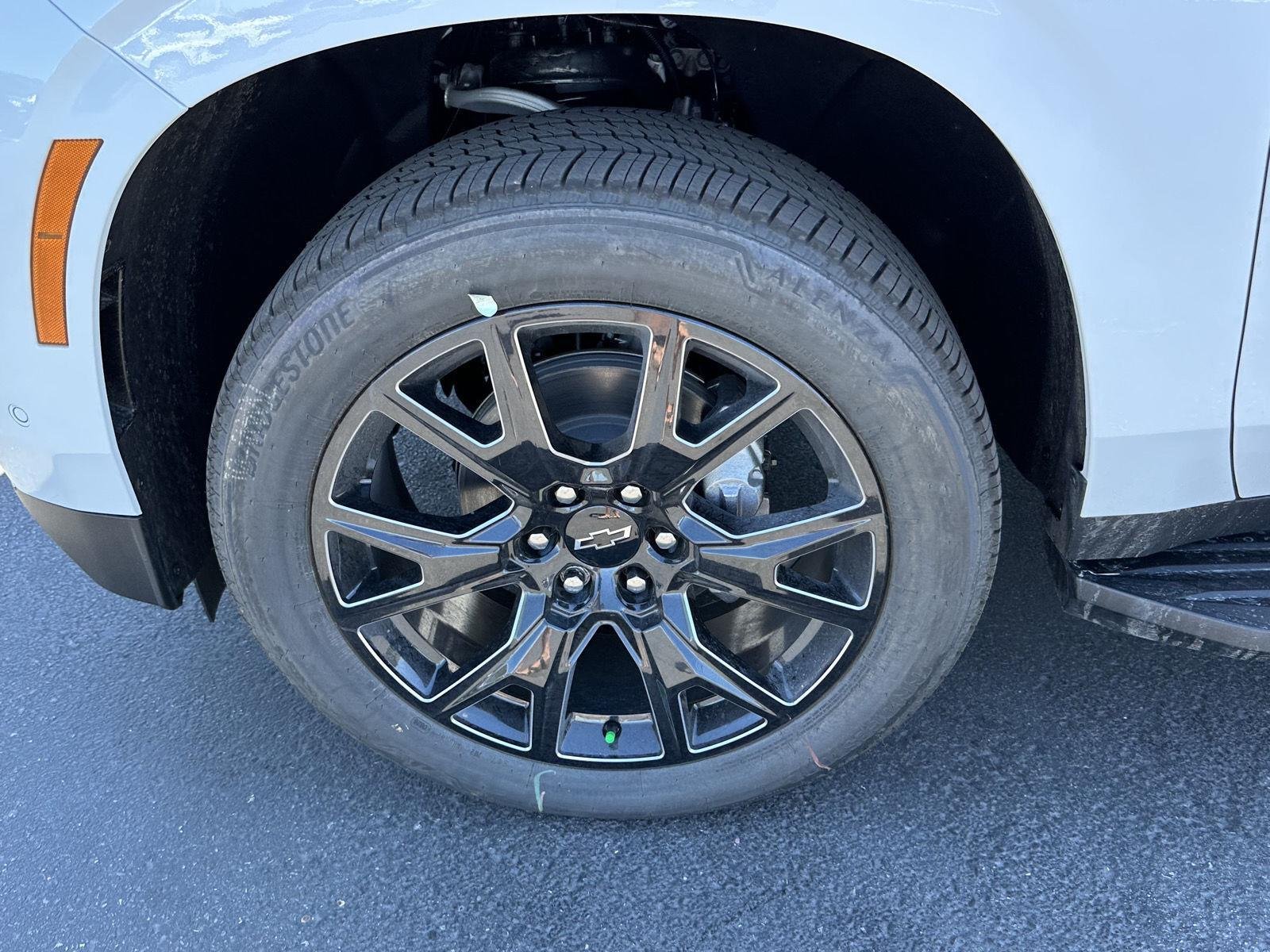 New 2026 Polar White Tricoat Chevrolet Premier image 15