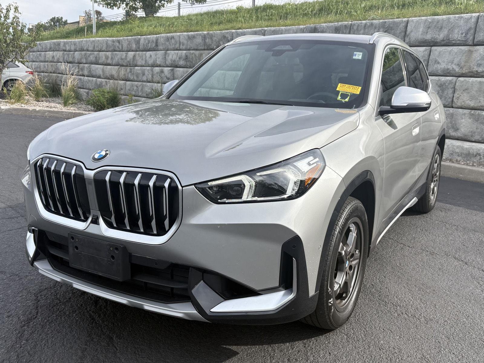 Used 2024 Space Silver Metallic BMW xDrive28i image 3