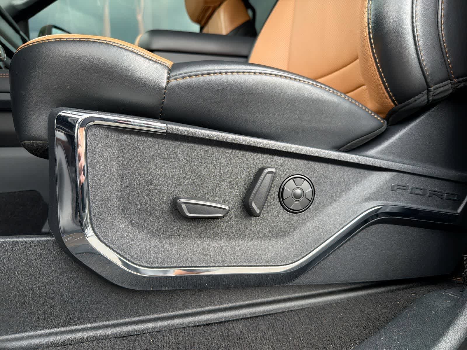 Used 2023 Agate Black Metallic Ford Platinum image 18