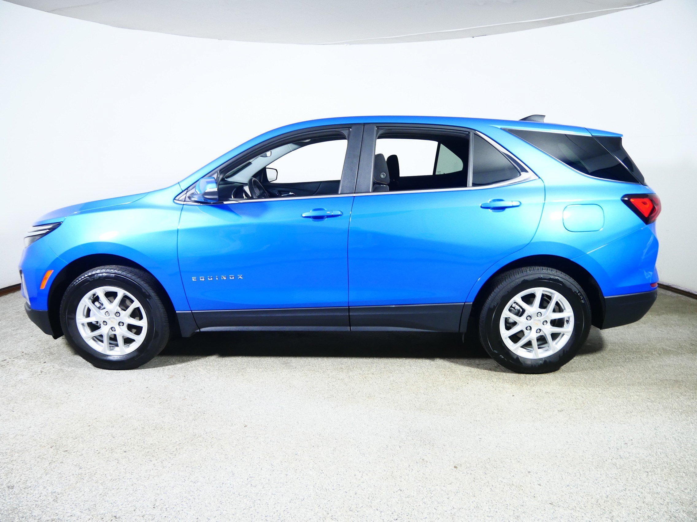 Used 2024 Riptide Blue Metallic Chevrolet LT image 4
