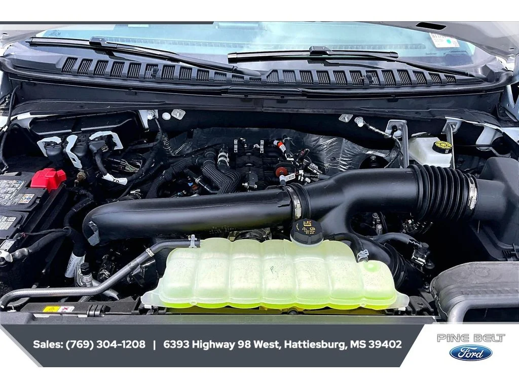 New 2026 Star White Metallic Tri-Coat Ford Active image 8