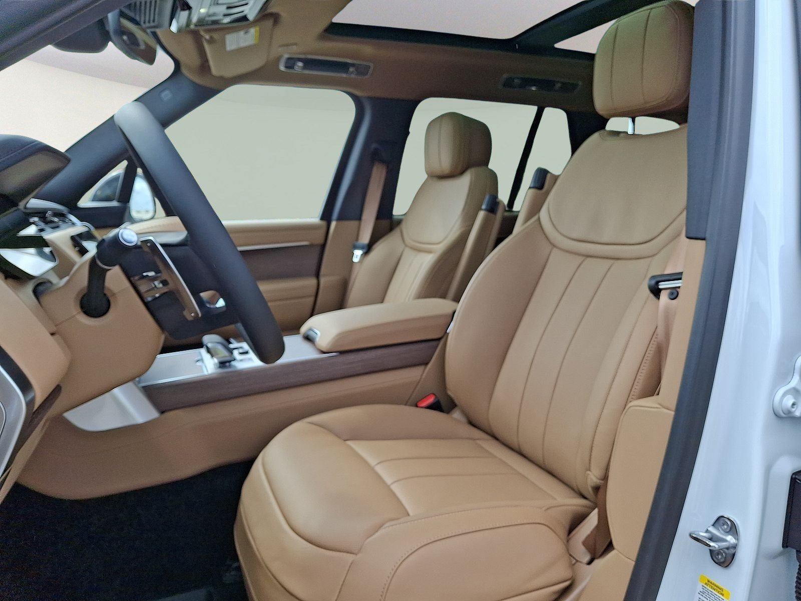 New 2027 Fuji White LAND ROVER SE image 9