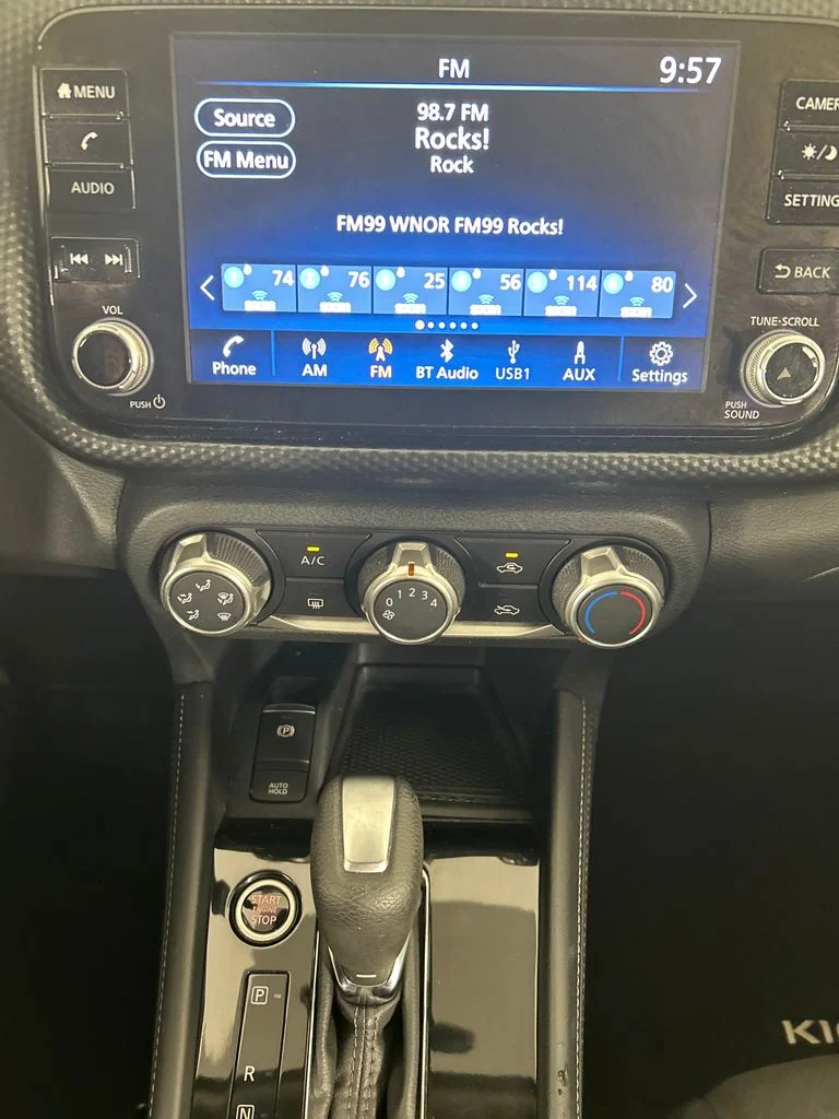 Used 2024 Gray Nissan SV image 14