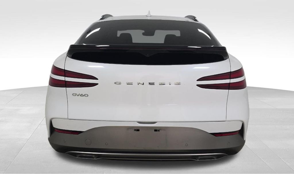 Used 2025 White Genesis Standard image 7