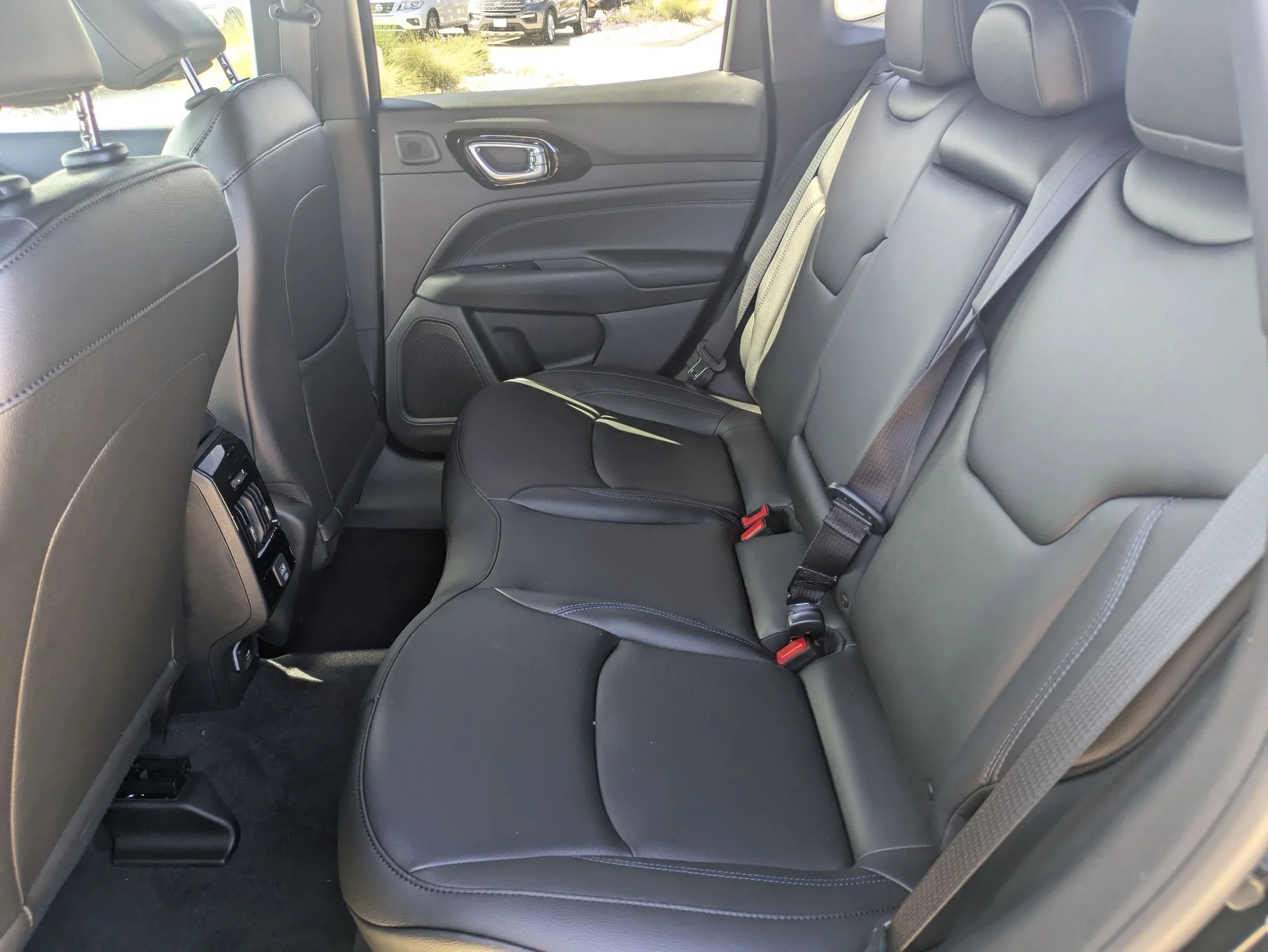 2025 Jeep Compass Limited - Photo 13