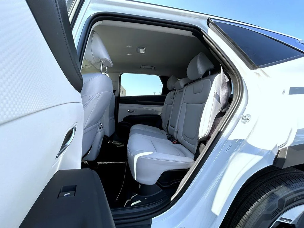 New 2026 White Hyundai SEL image 19