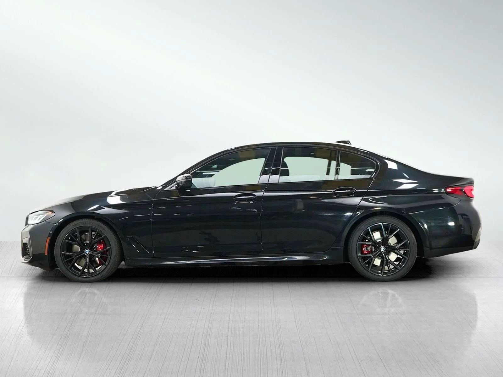 Used 2022 BMW 5 Series 530i with VIN WBA13BJ0XNWX42400 for sale in Wayzata, Minnesota