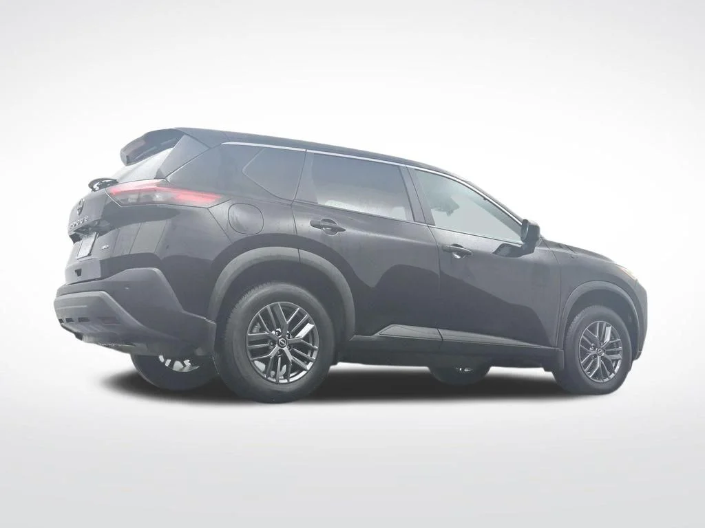 Used 2023 Black Nissan S image 33