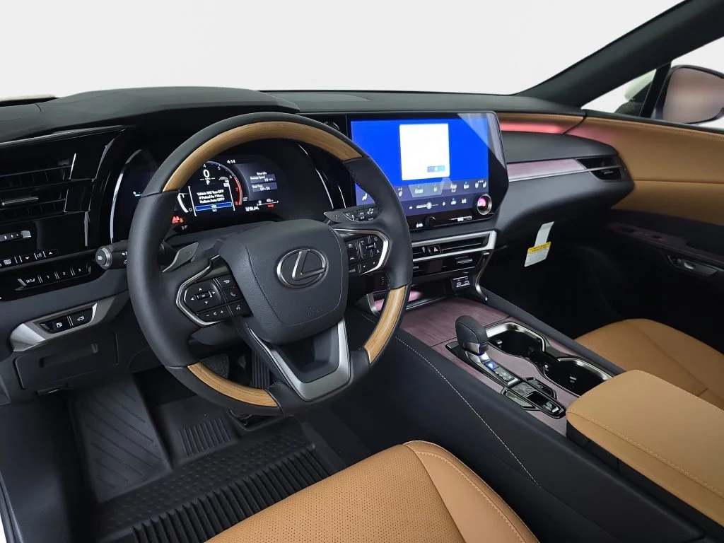 New 2026 Eminent White Pearl Lexus PREMIUM PLUS image 10