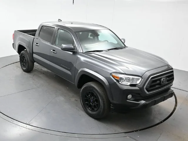 Used 2022 Magnetic Gray Met Toyota SR5 image 29