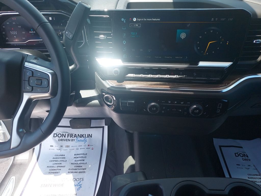 Used 2025 White Chevrolet RST image 17
