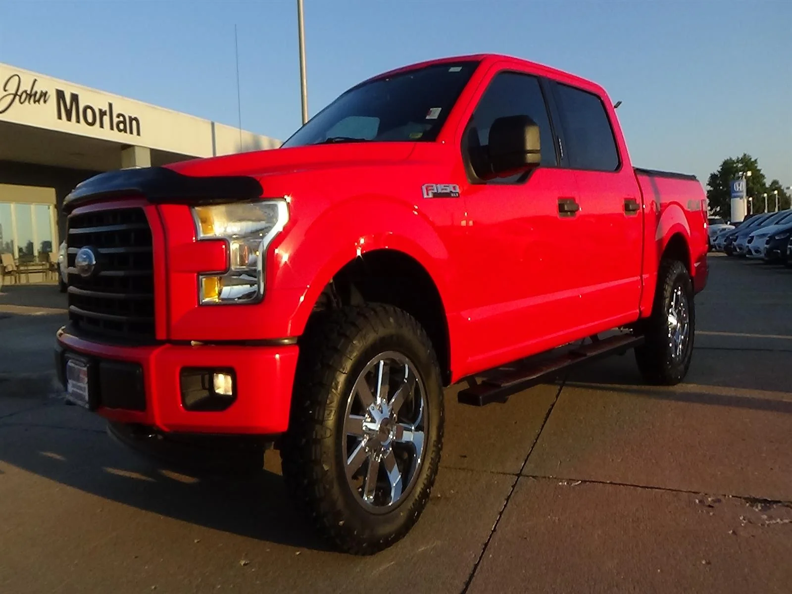 Used 2016 Race Red Ford XLT image 3