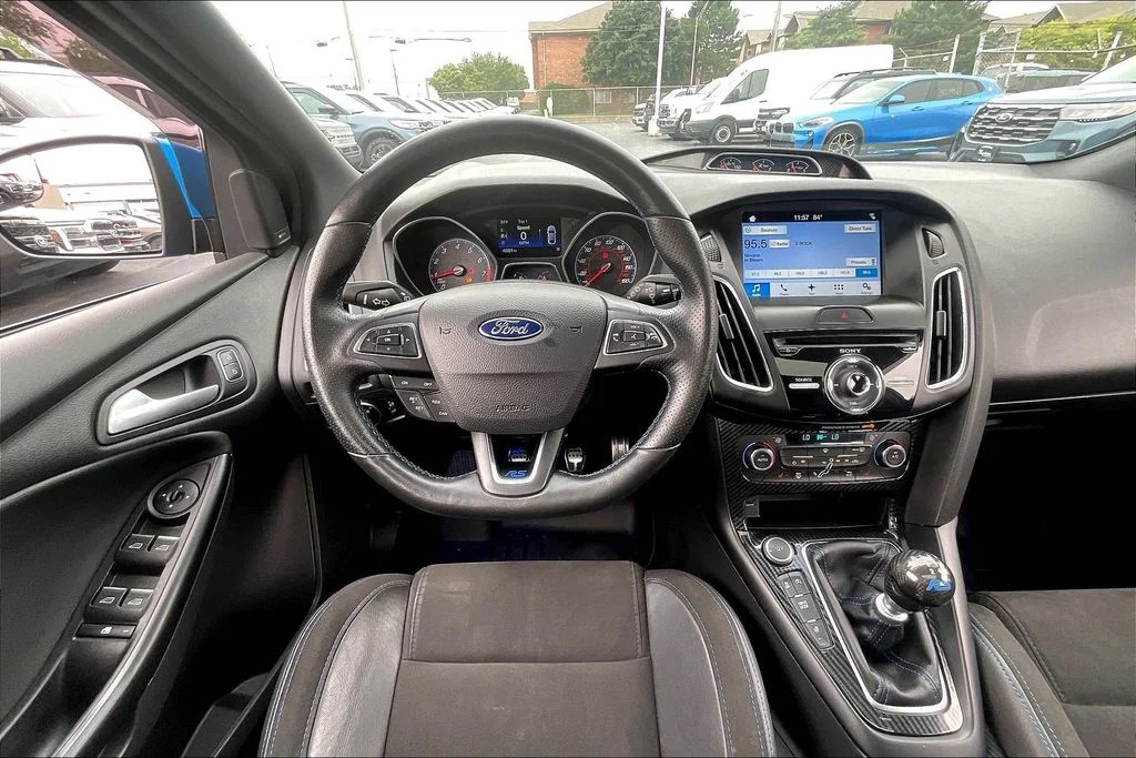 Used 2017 Blue Ford RS image 4