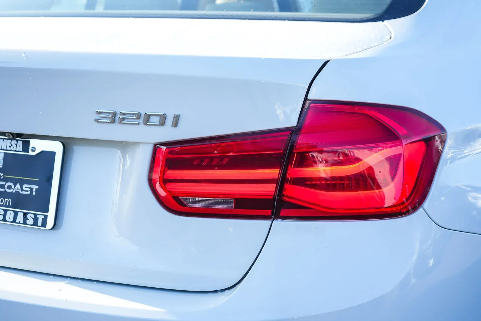 Used 2018 White BMW 320i image 9