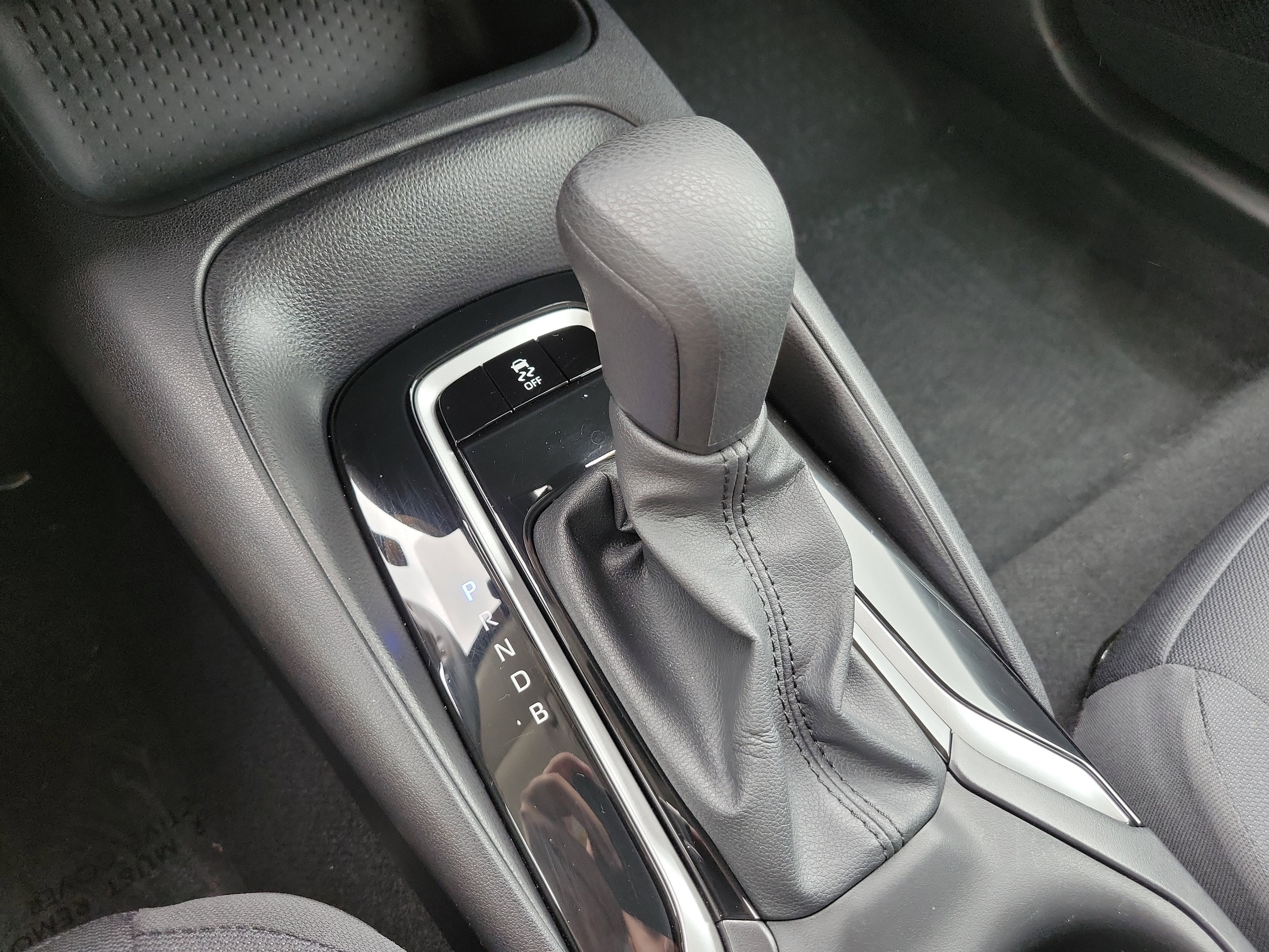 Used 2025 Celestite Toyota LE image 30