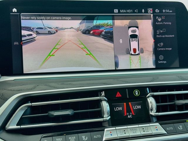 Used 2020 White BMW xDrive40i image 14