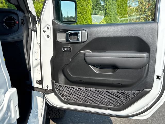 New 2026 Bright White Clear-Coat Exterior Paint Jeep Shadow Ops image 23