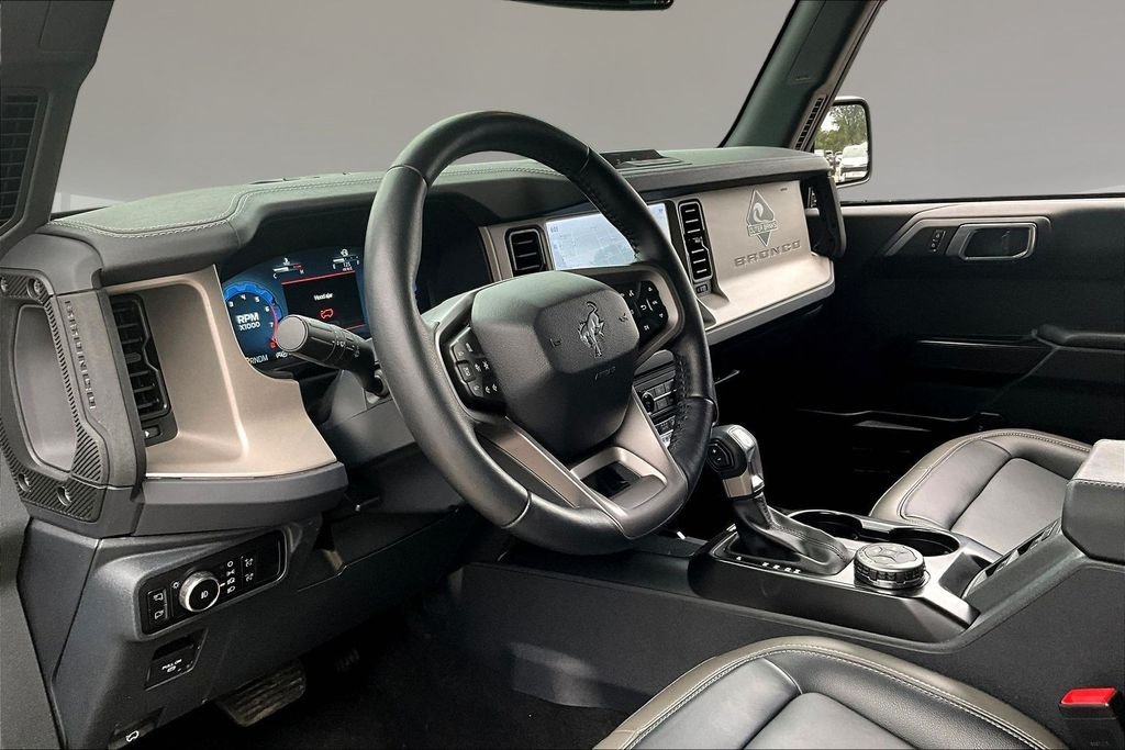 Used 2025 Green Metallic Ford Outer Banks image 16