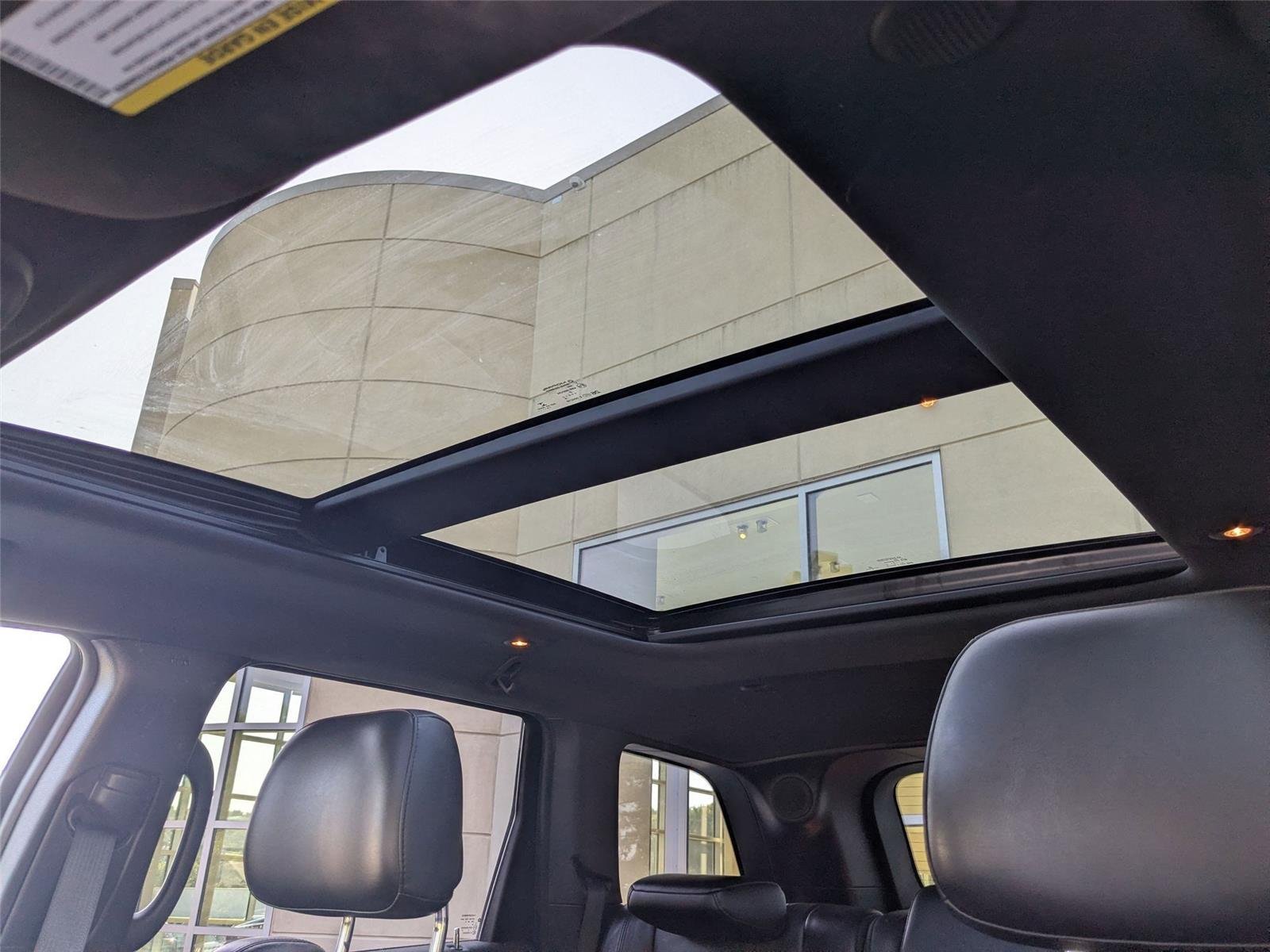 Used 2020 Granite Crystal Metallic Clearcoat Jeep Limited image 23
