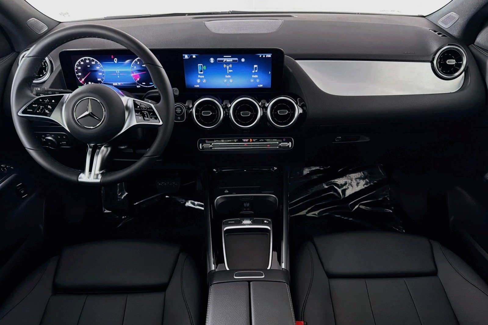 New 2026 Polar White Mercedes-Benz GLA 250 SUV image 4
