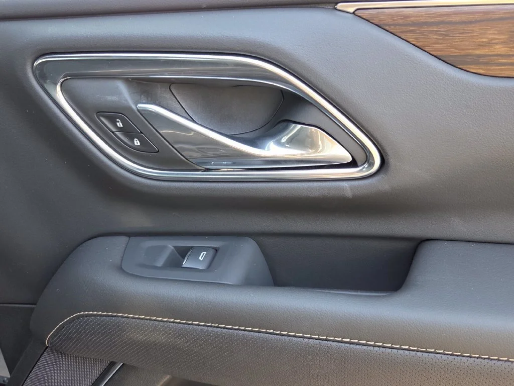Used 2024 Sterling Gray Metallic Chevrolet Premier image 22