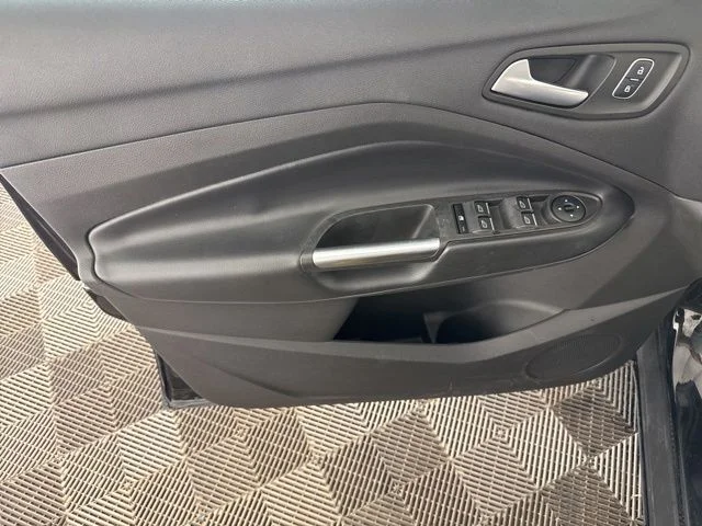 Used 2019 Black Ford SEL image 18