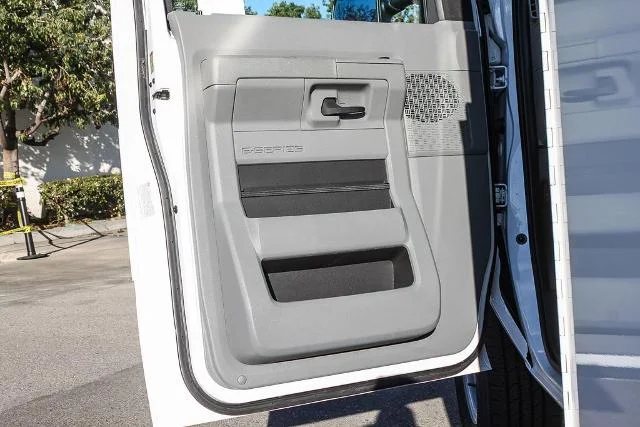 New 2026 Oxford White Ford E-350 SRW image 58