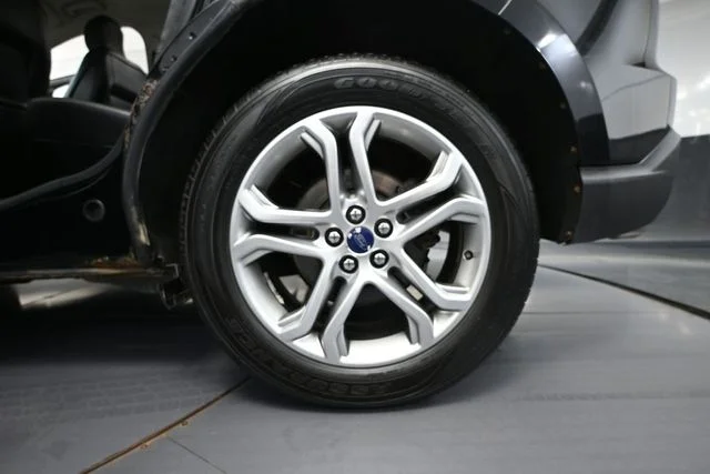 Used 2016 Black Ford Titanium image 9