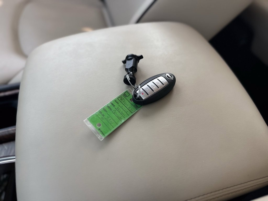 Used 2024 Silver Nissan SL image 2