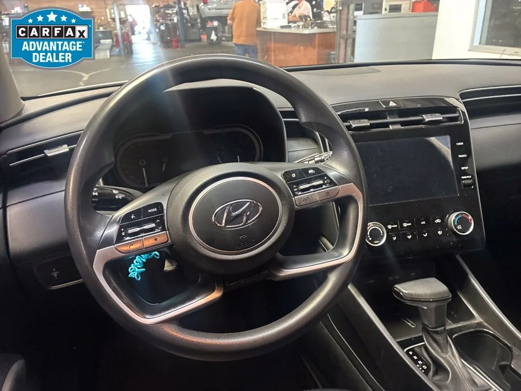 Used 2024 White Pearl Hyundai SE image 8
