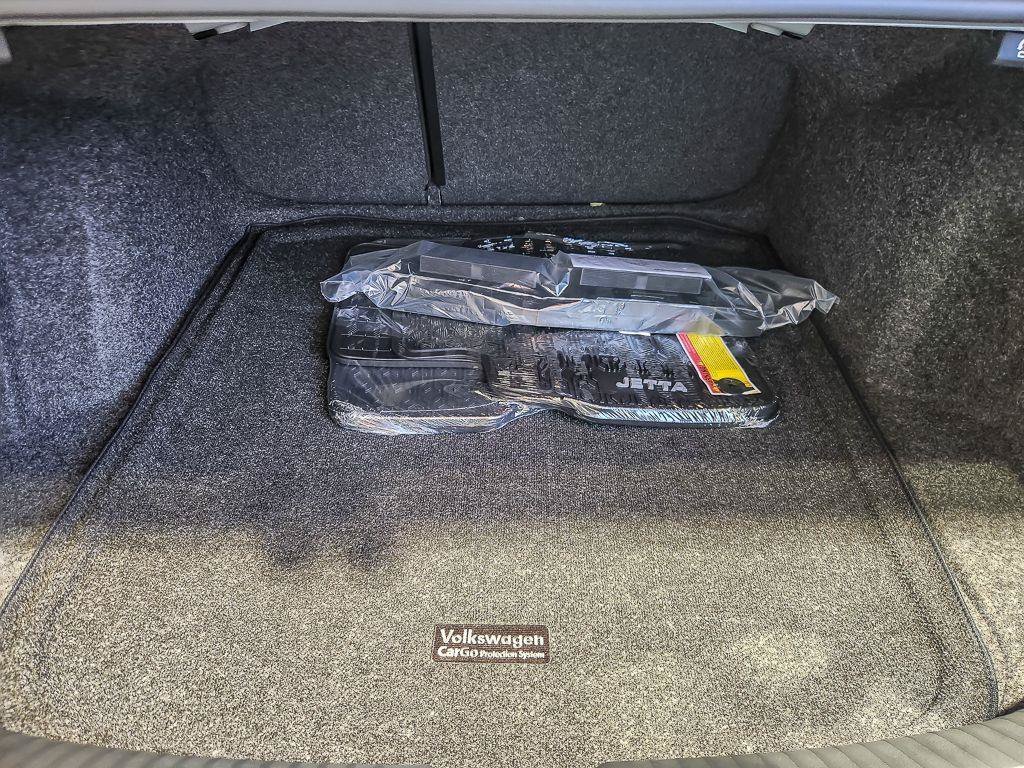 New 2027 Monument Gray Volkswagen 1.5T SEL image 17