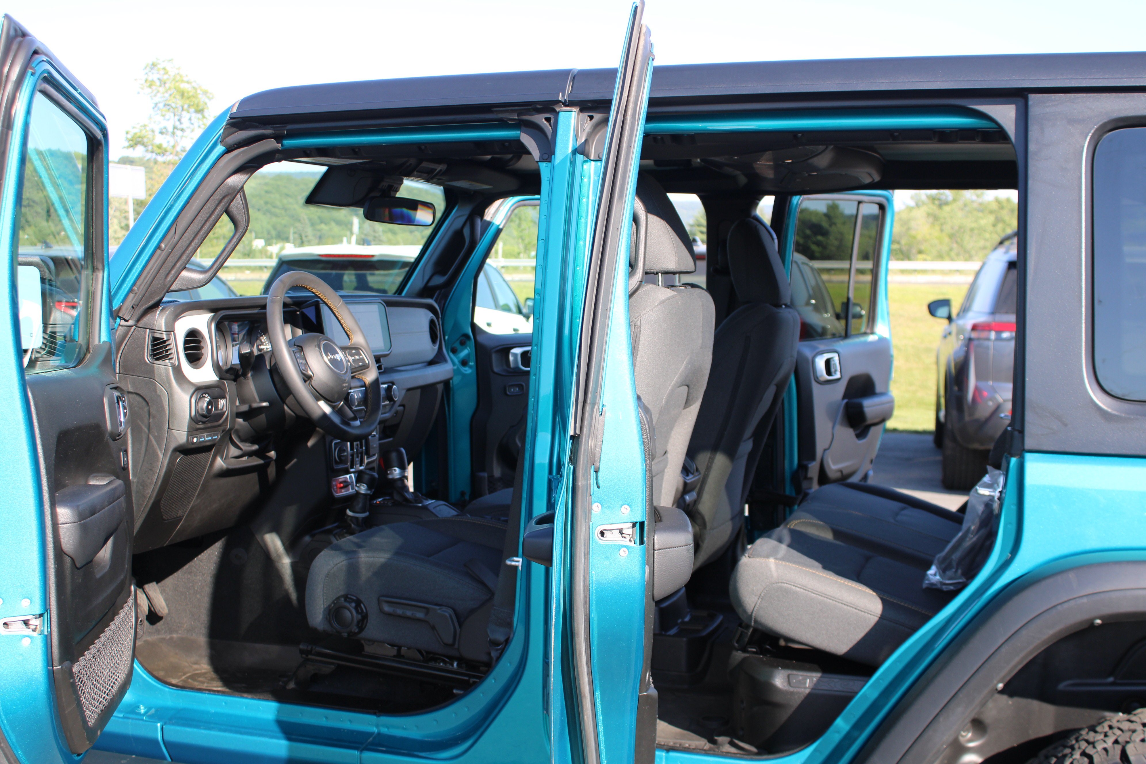 Used 2024 Bikini Pearl Coat Jeep Willys image 22