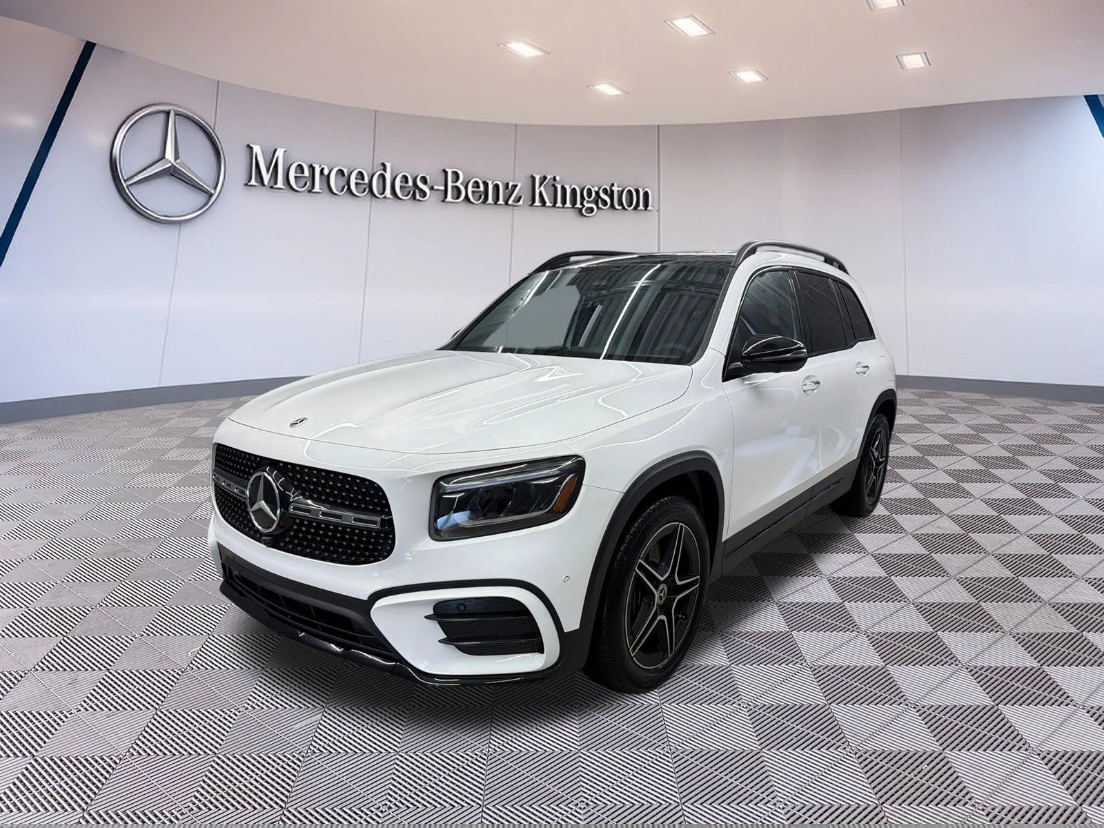 Used 2026 White Mercedes-Benz GLB 250 image 7