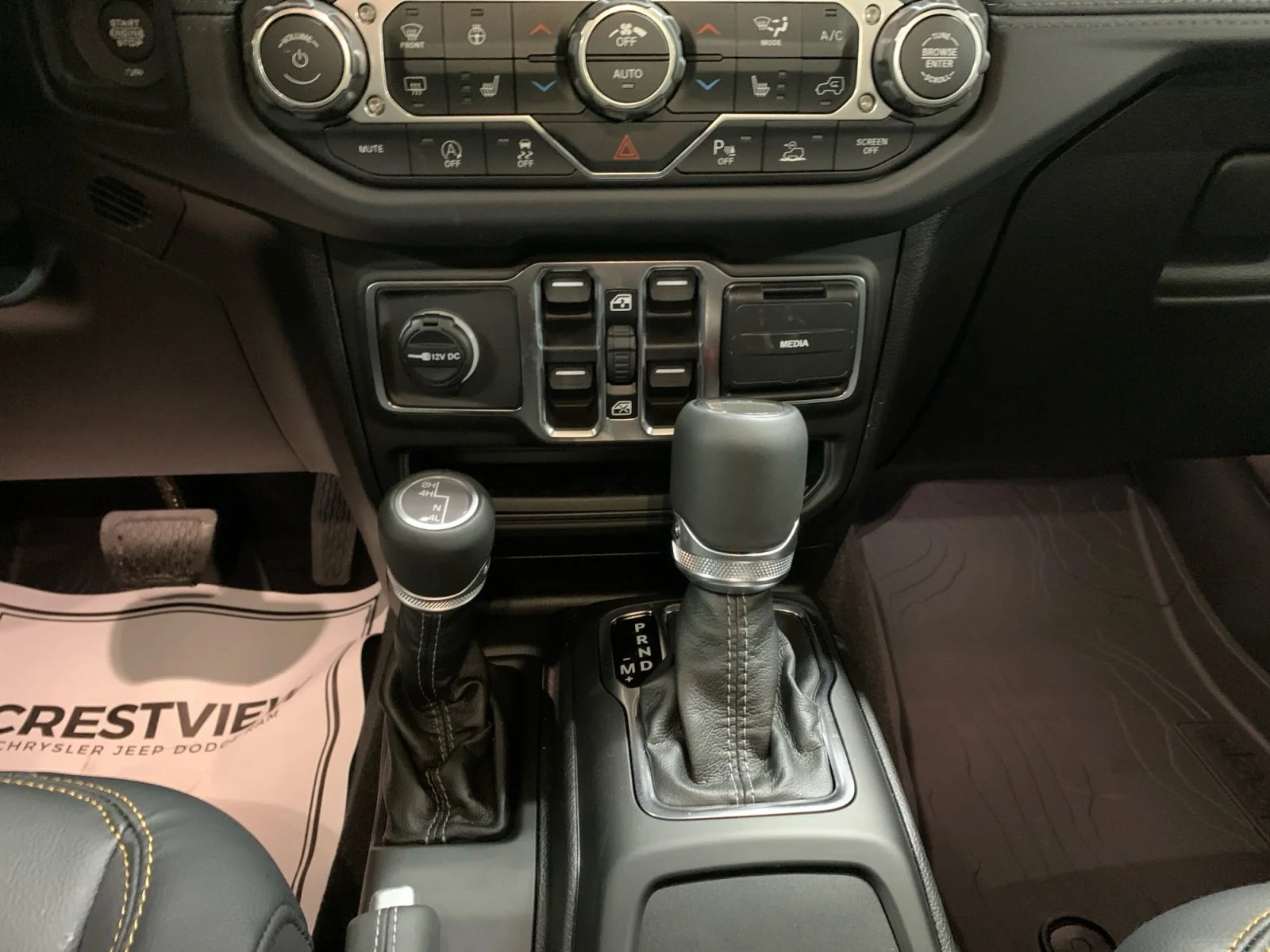 New 2026 Reign Jeep Sahara image 15