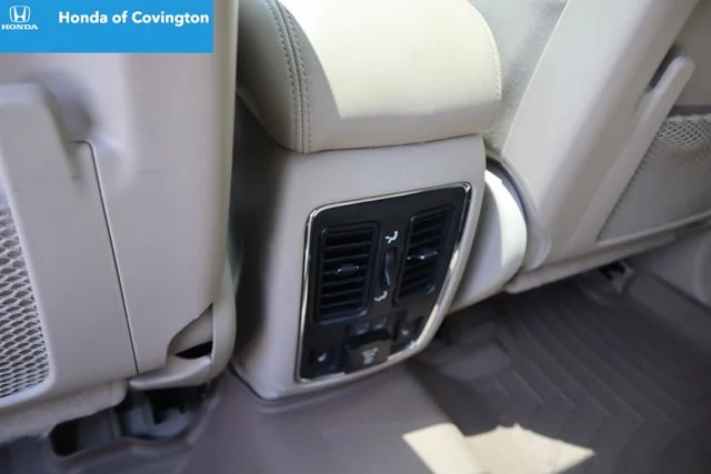 Used 2021 Ivory Jeep Overland image 23