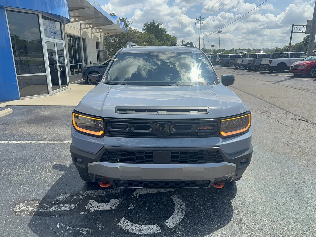 New 2026 Sonic Gray Pearl Honda TrailSport Elite Blackout image 2