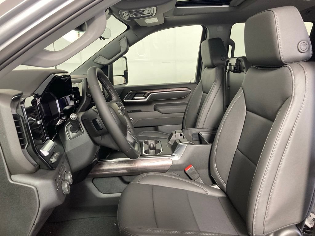 2026 Chevrolet Silverado 3500 HD LTZ - Photo 10