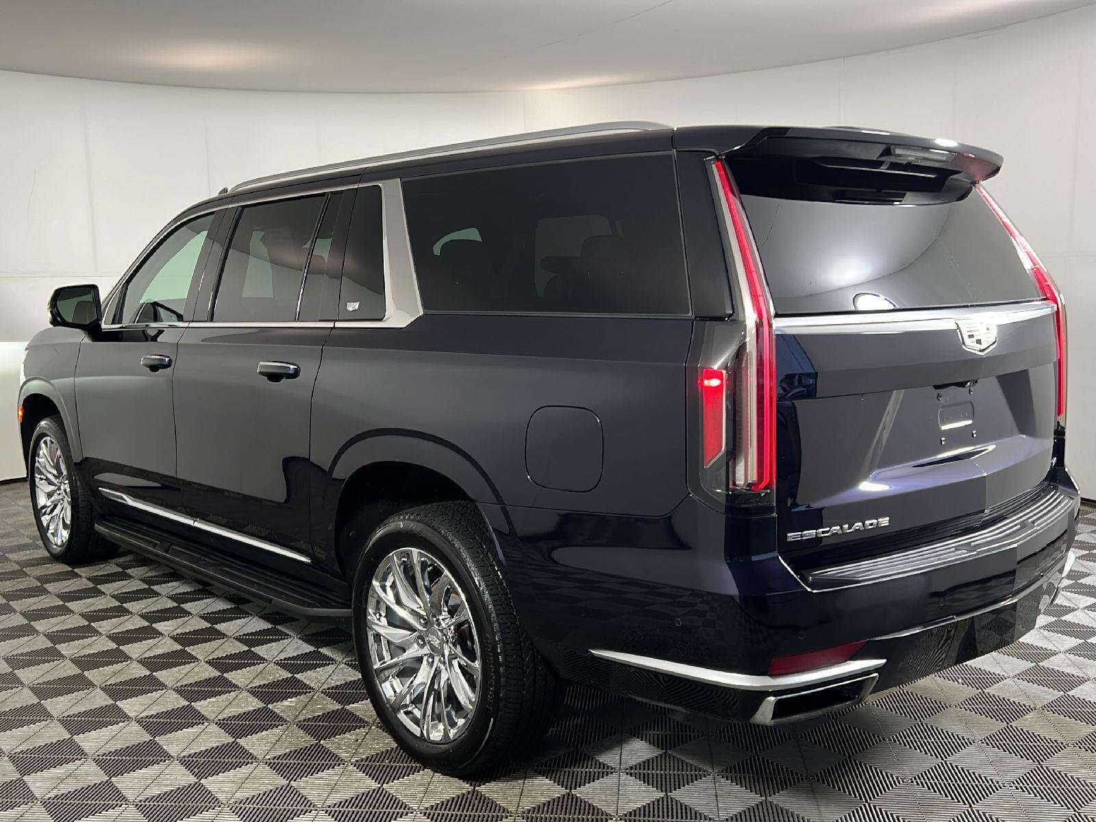 Used 2022 Dark Moon Blue Metallic Cadillac Premium Luxury image 42