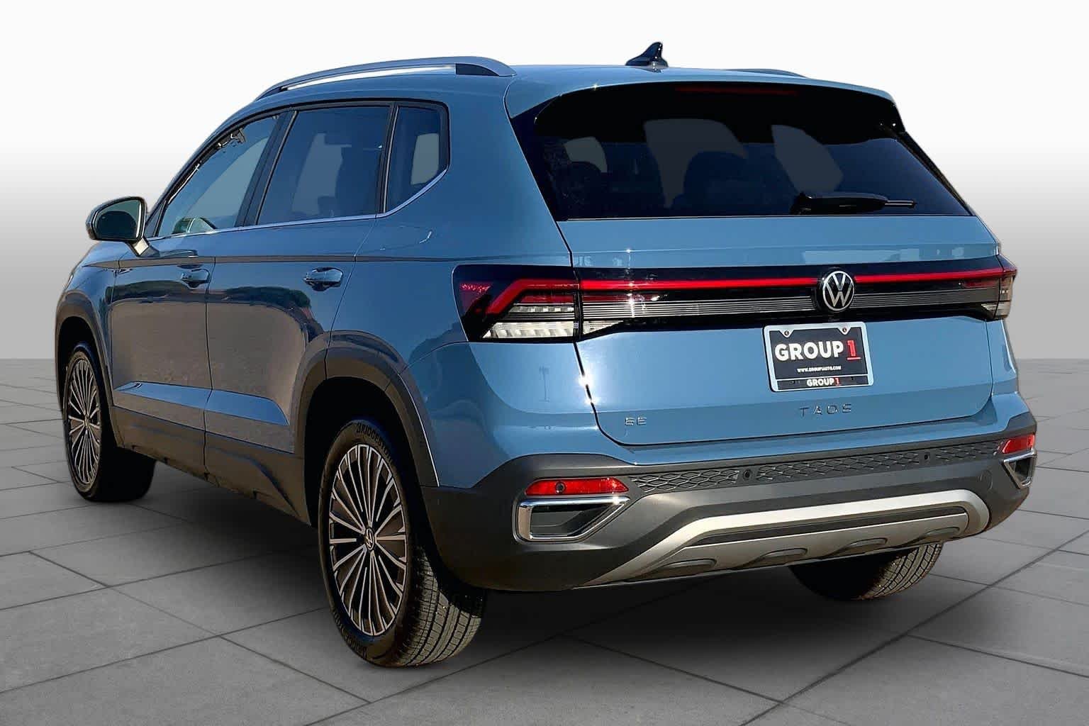 Used 2026 Monterey Blue Pearl Volkswagen SE image 12