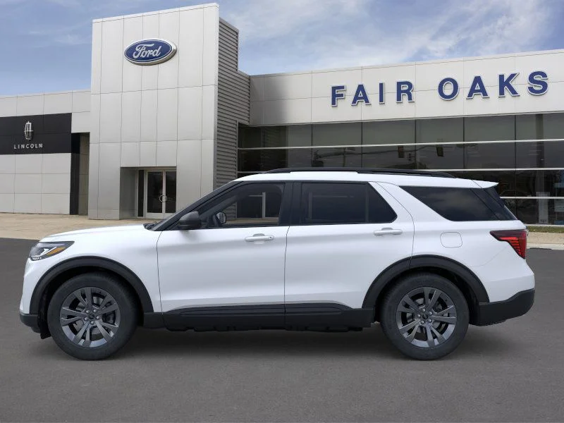 New 2026 Star White Metallic Tri-Coat Ford Active image 25