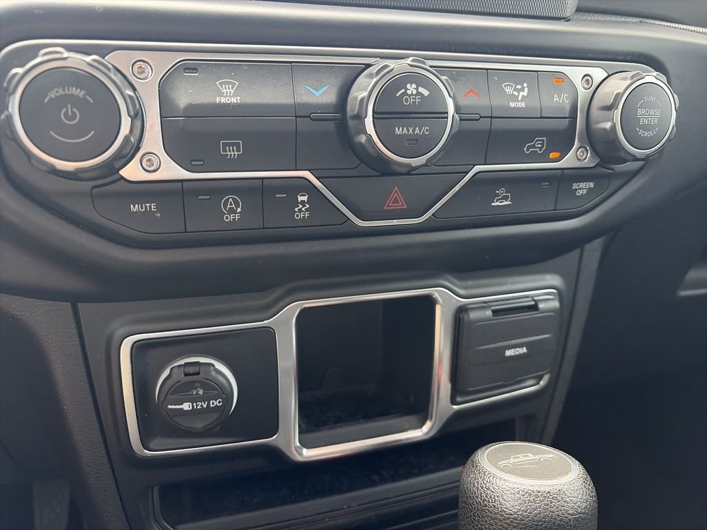Used 2022 Gray Jeep Willys image 24