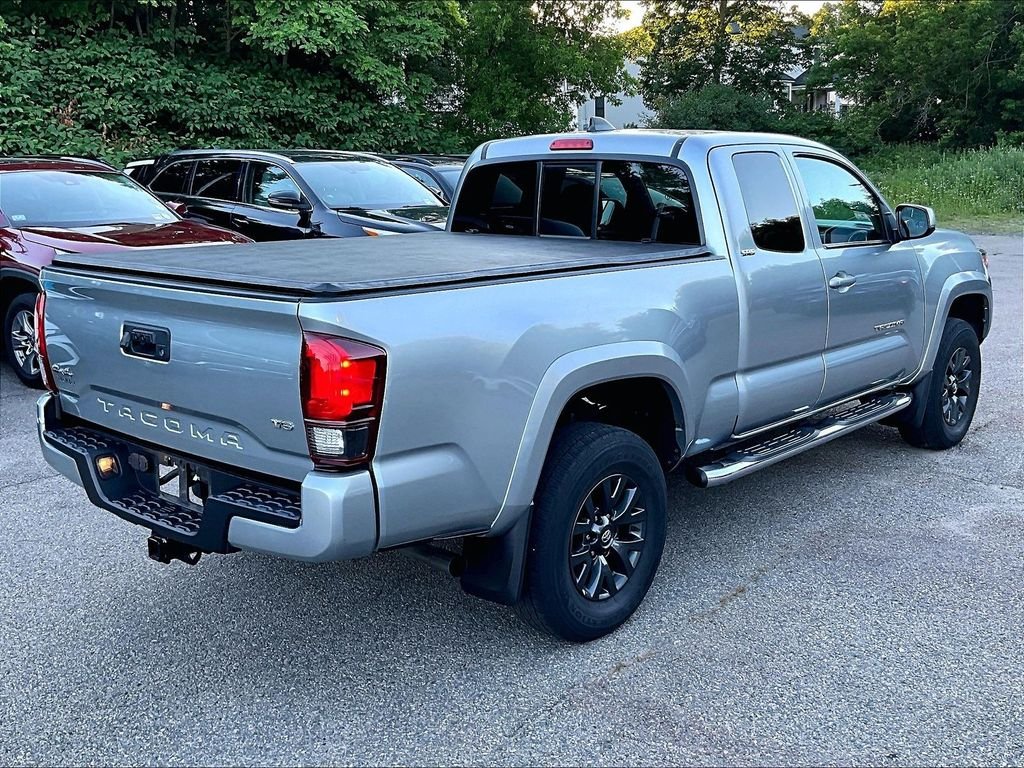 Used 2022 Silver Toyota SR5 image 6