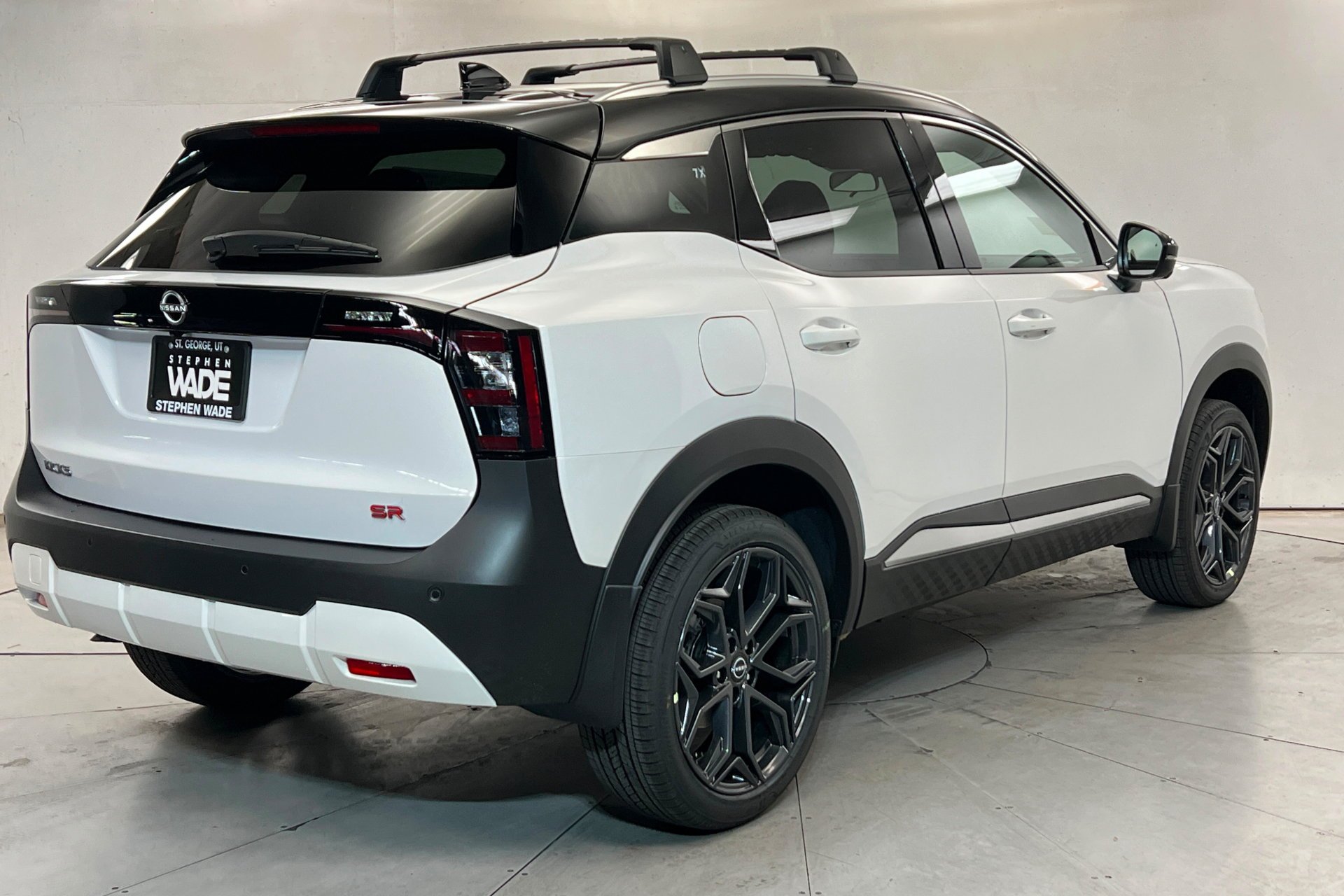 New 2026 Aspen White TriCoat / Super Black Two-tone Nissan SR image 6