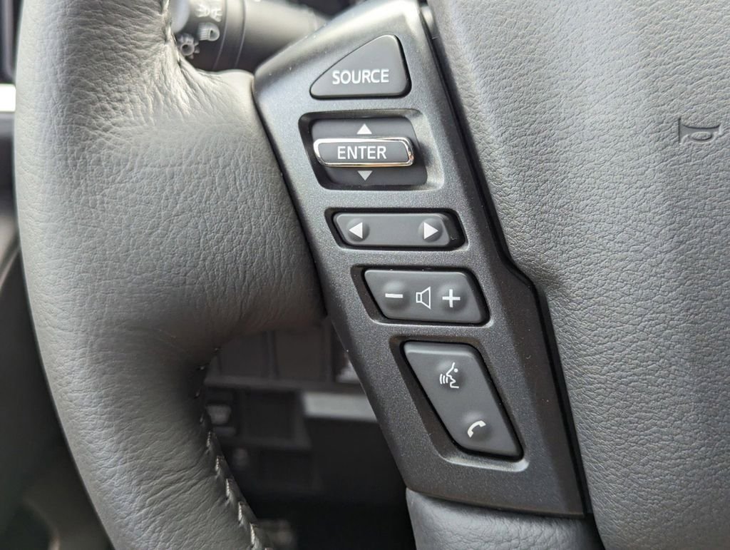 2025 Nissan Frontier SV - Photo 15