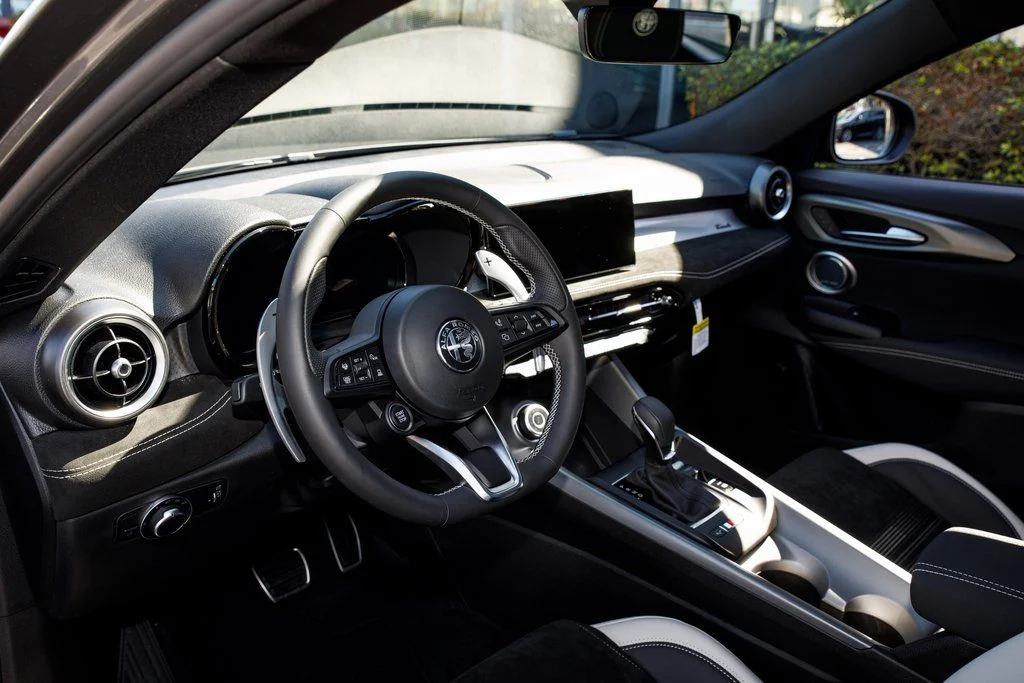 New 2026 Silver Alfa Romeo Sport Speciale image 23