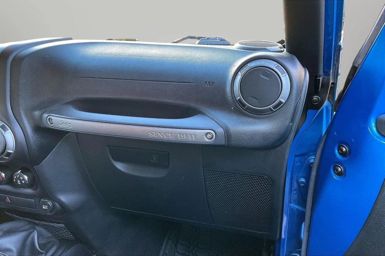 Certified Used 2016 Blue Jeep Sport image 18