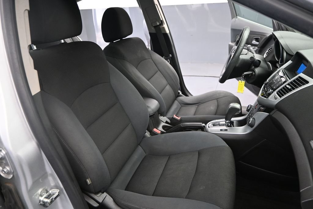 Used 2016 Silver Chevrolet 1LT image 27