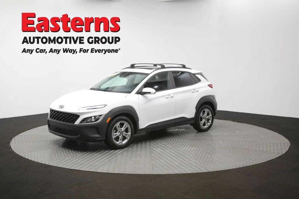 Used 2023 White Hyundai SEL image 59