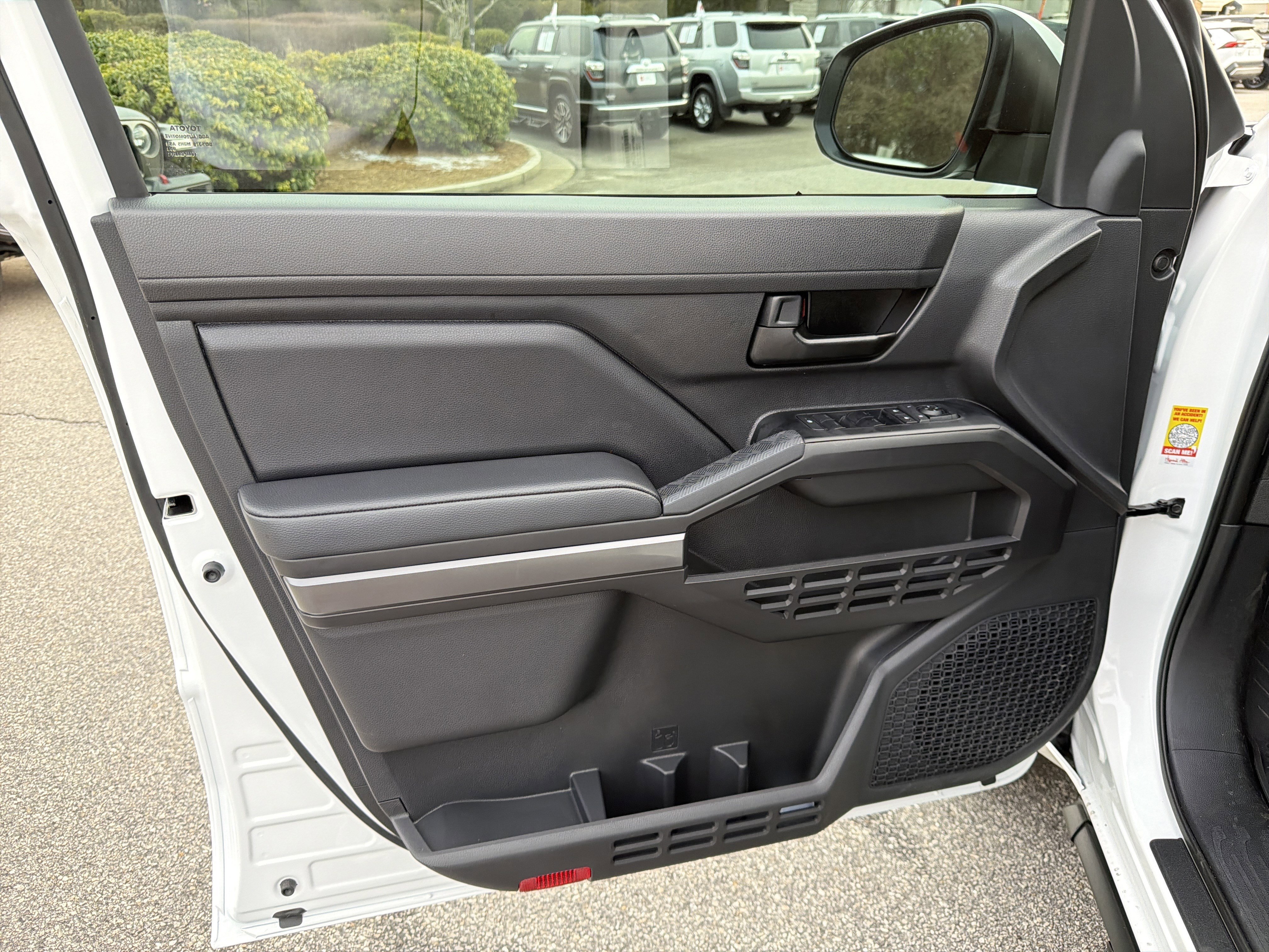 2026 Toyota Tacoma SR5 - Photo 21
