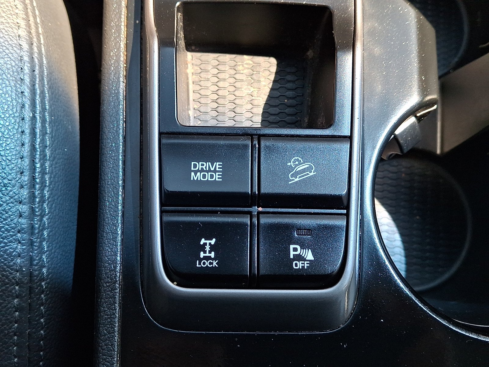 Used 2018 Molten Silver - T8T Hyundai Limited image 26